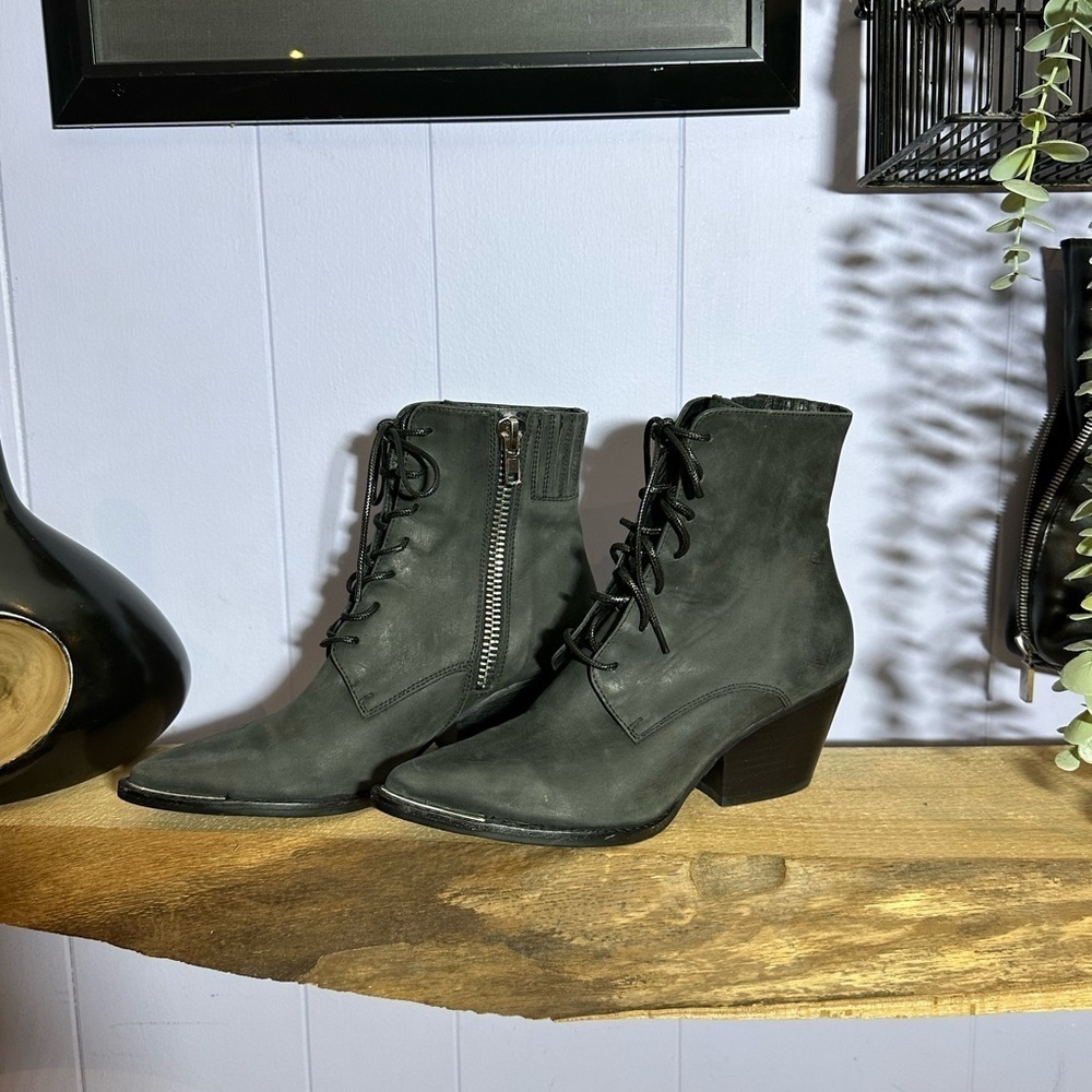 Jeffrey Campbell Sulli bootie size 7.5